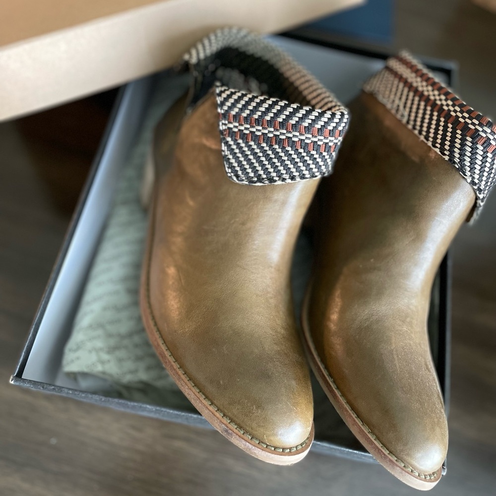 Kelsi Dagger boots